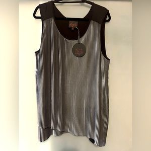 Elegant Pleated Black & White Top ✨ Flowy & Flattering (NEW)